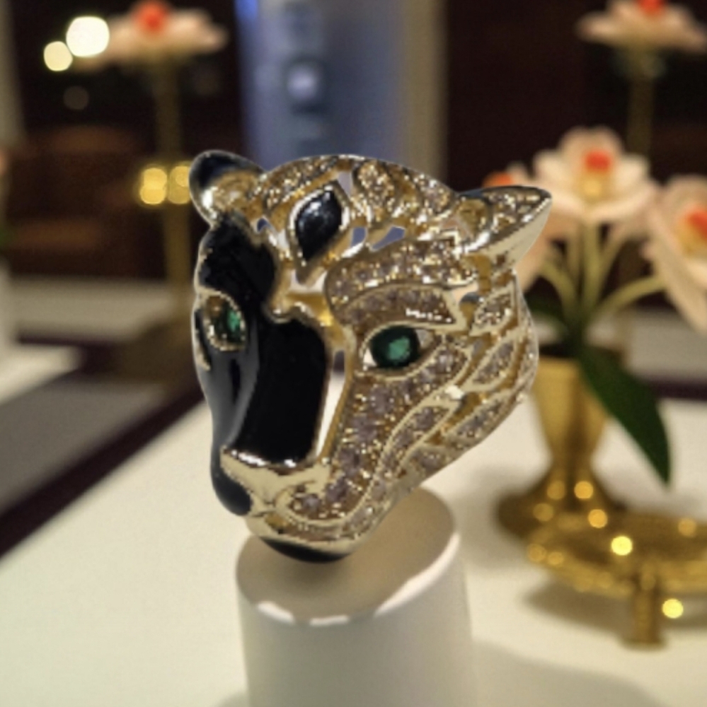 Chunky 18k Gold Plated Panther Head 2 Faced Zircon Crystal Emerald Eyes Ring